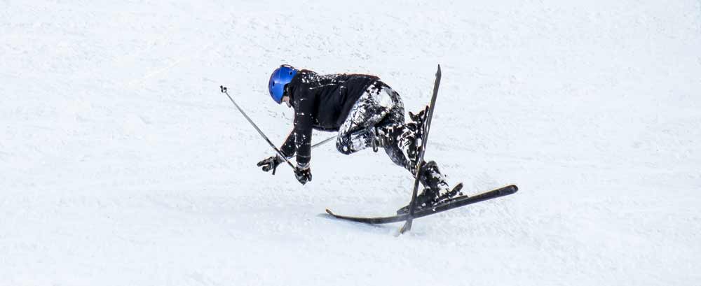 broken hand injury from ski accident